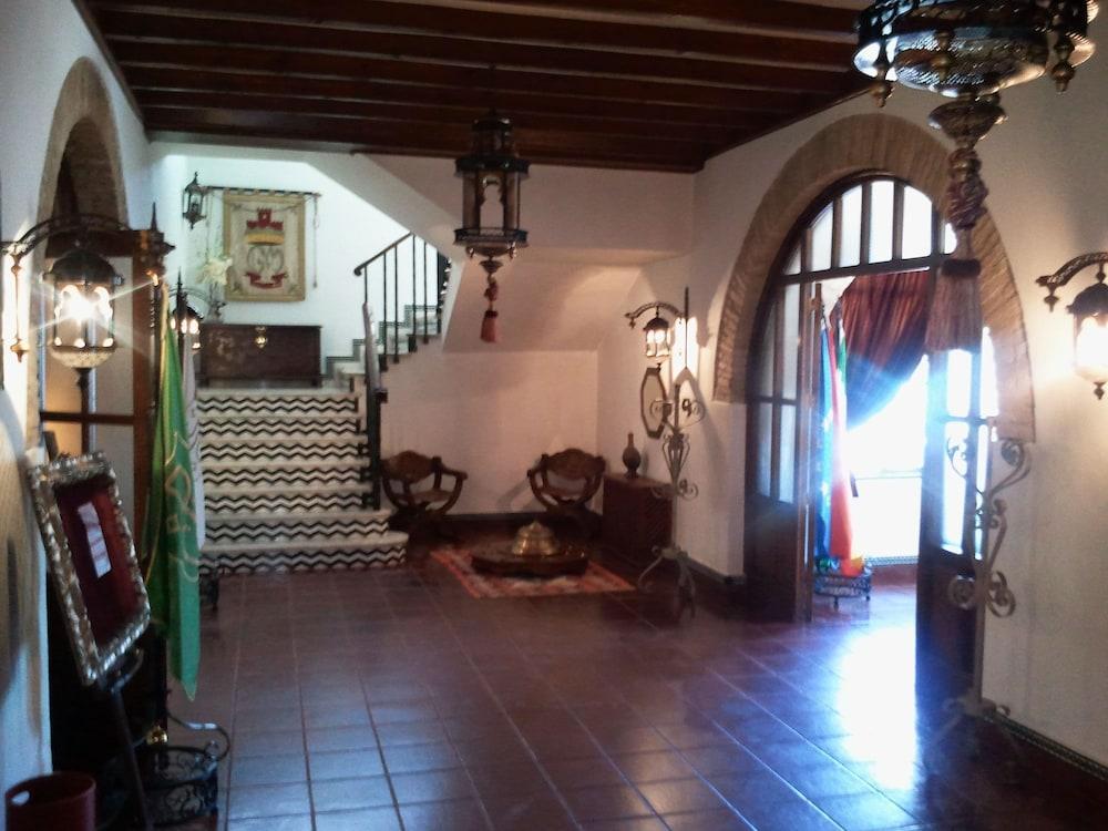 Hotel Castillo De Montemayor Екстер'єр фото